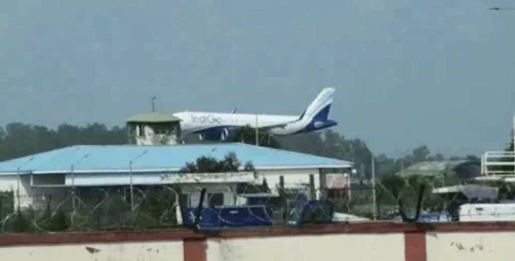 Direct flight service started from Adampur to Mumbai