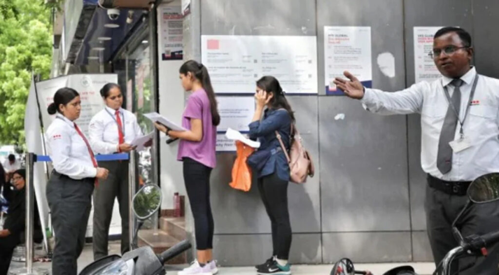 Dropbox visa program will be closed in America