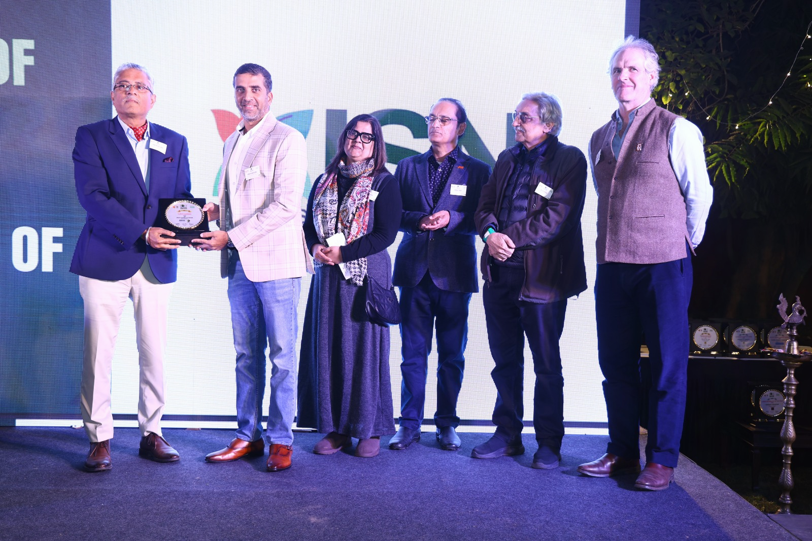 isn-digital-tools-track-tourism-sustainability