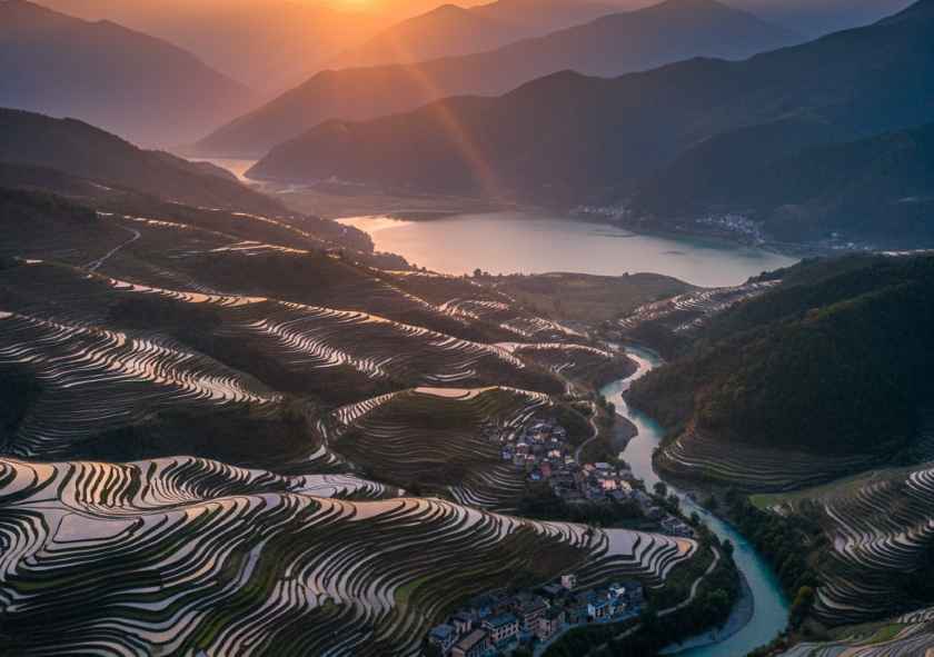 lijiang-datiao-dance-attracts-tourists-yunnan
