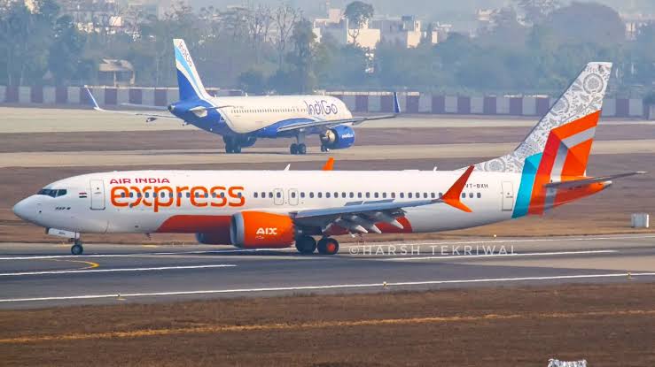 air-india-express-exiting-hindon-airport