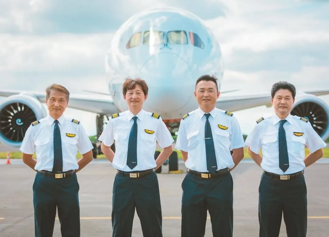 ईवीए एयर पायलटों का वेतन 2026 में खुलासा!