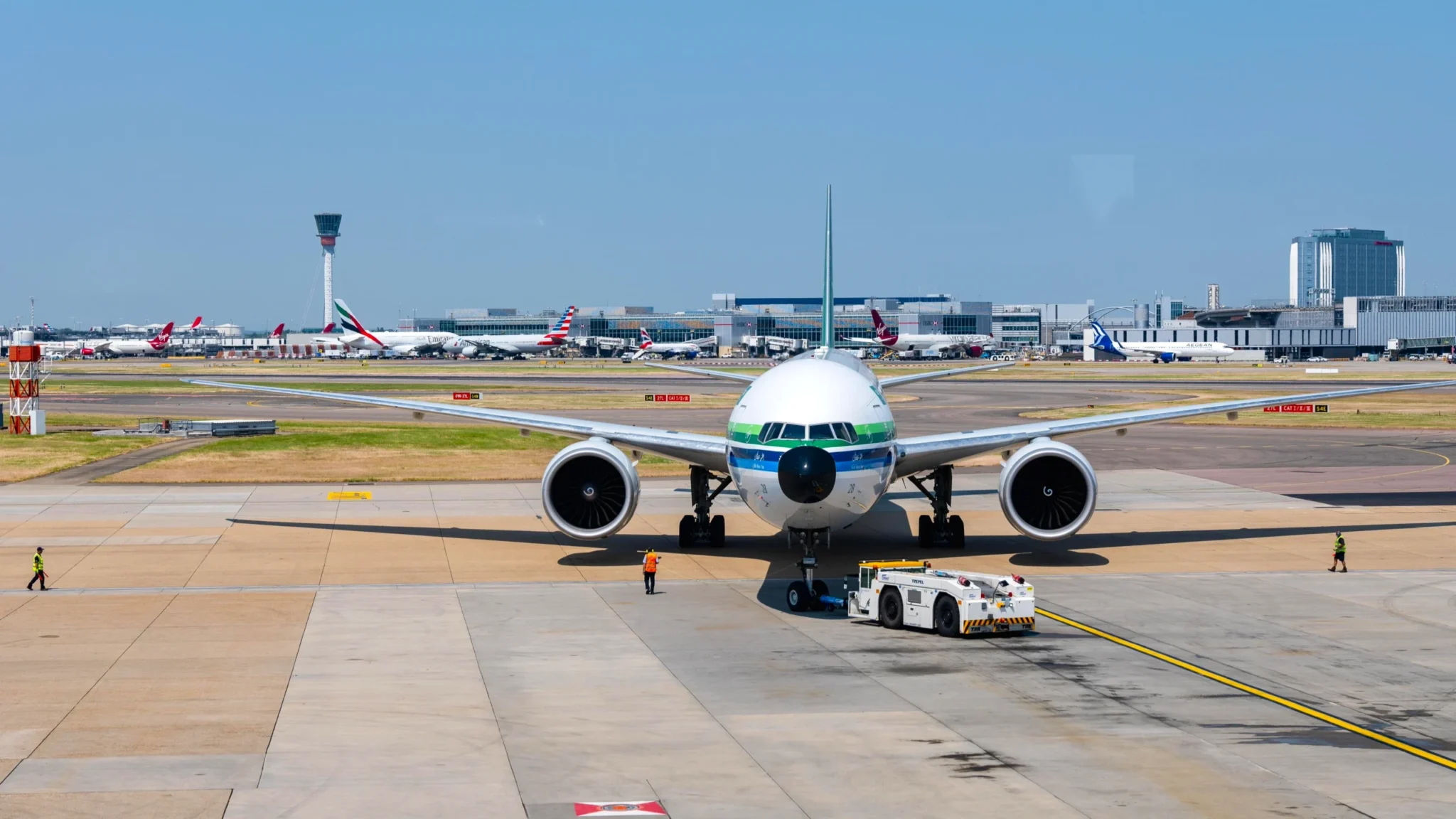 heathrow-asia-traffic-surge-mid-east-drop