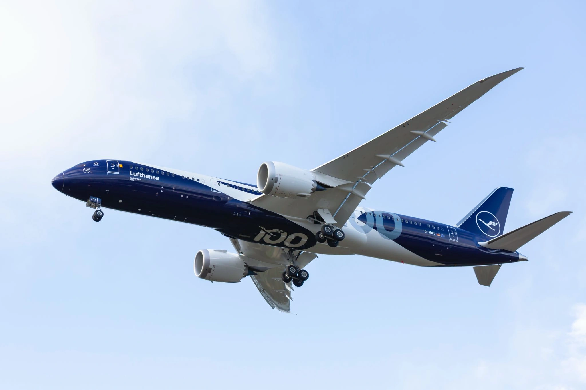 lufthansa-qatar-near-collision-bogota