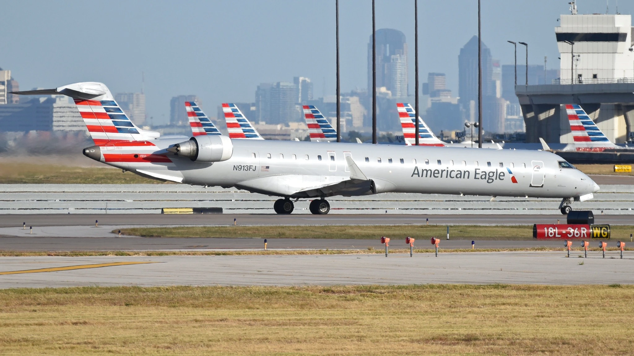 american-airlines-jet-evacuated-toilet-overflow-flood