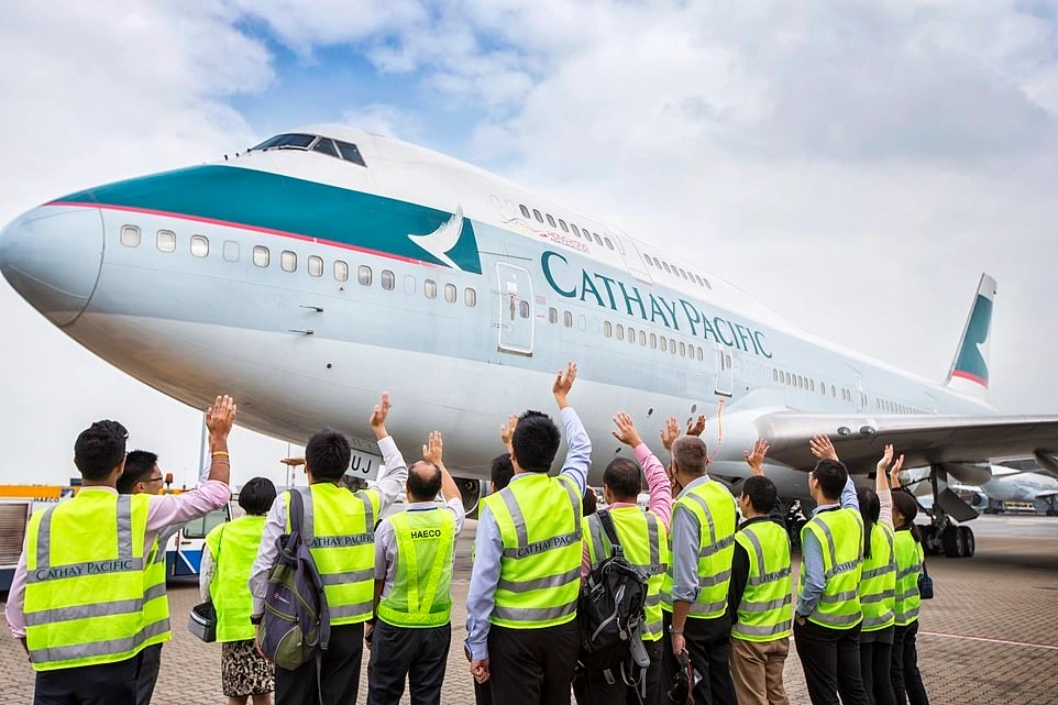 cathay-pacific-engineer-technician-salary-2026