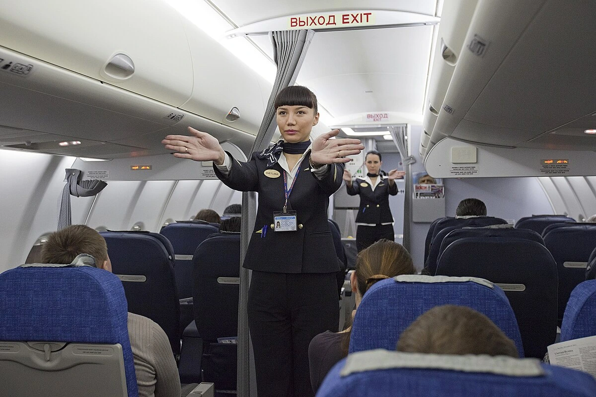 how-flight-attendants-identify-easy-passengers