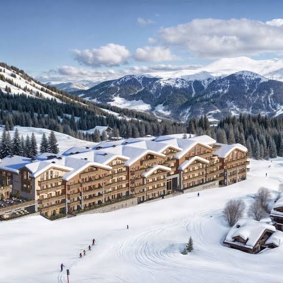 one-only-courchevel-french-alps-entry
