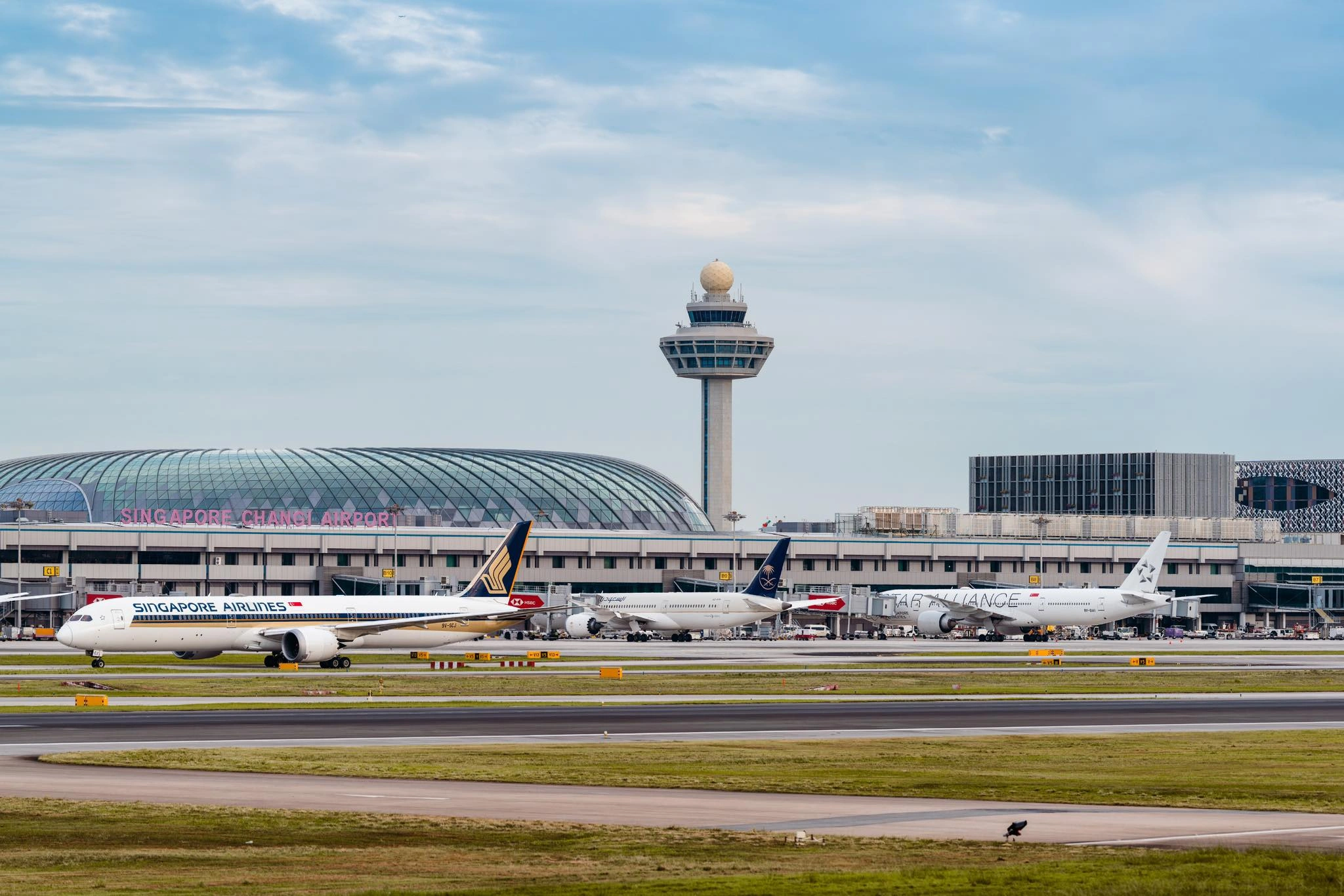 changi-airport-priority-security-singapore-airlines-first-class