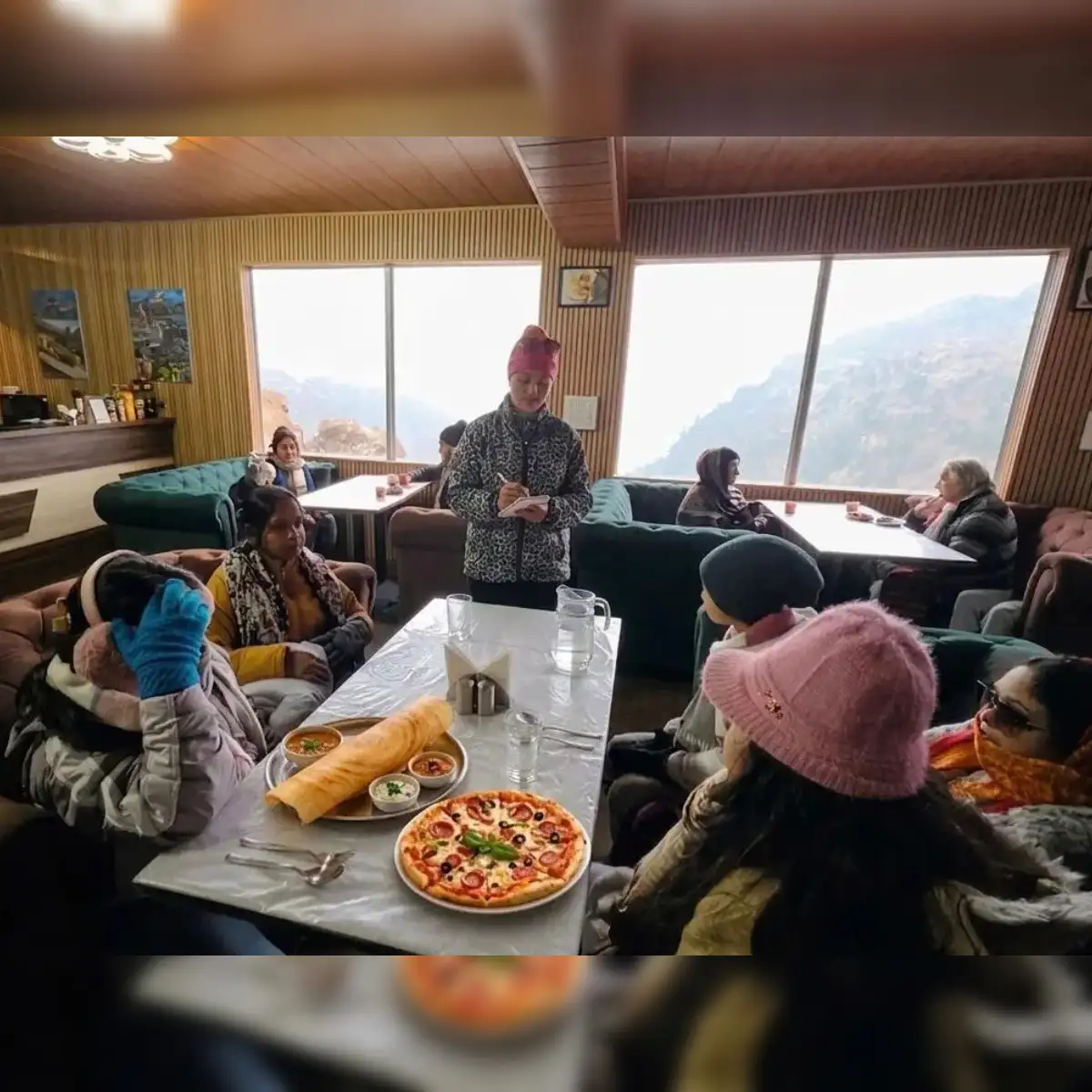 army-women-tourism-east-sikkim