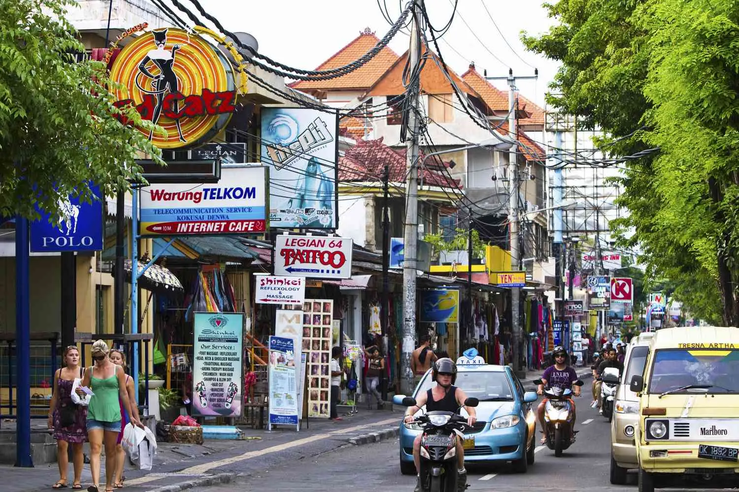 indonesia-influencer-tourist-visa-crackdown
