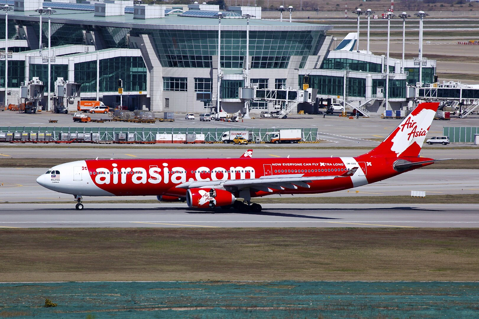 airasia-x-delays-london-flight-2026-regional-instability
