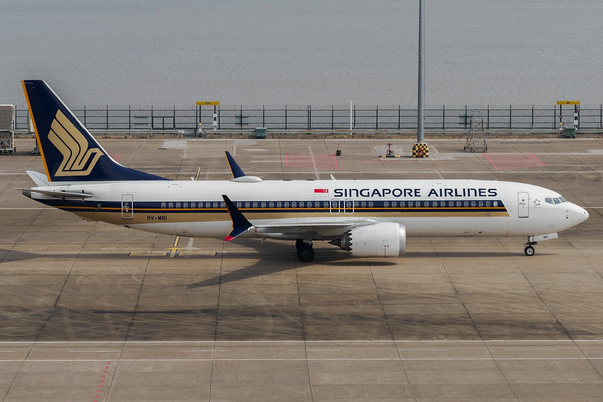 singapore-airlines-extra-bread-denial-delhi-flight