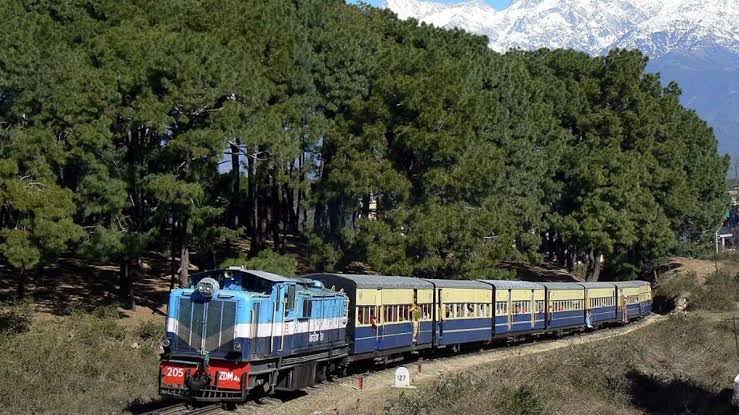 kangra-valley-railway-resumes-after-4-years