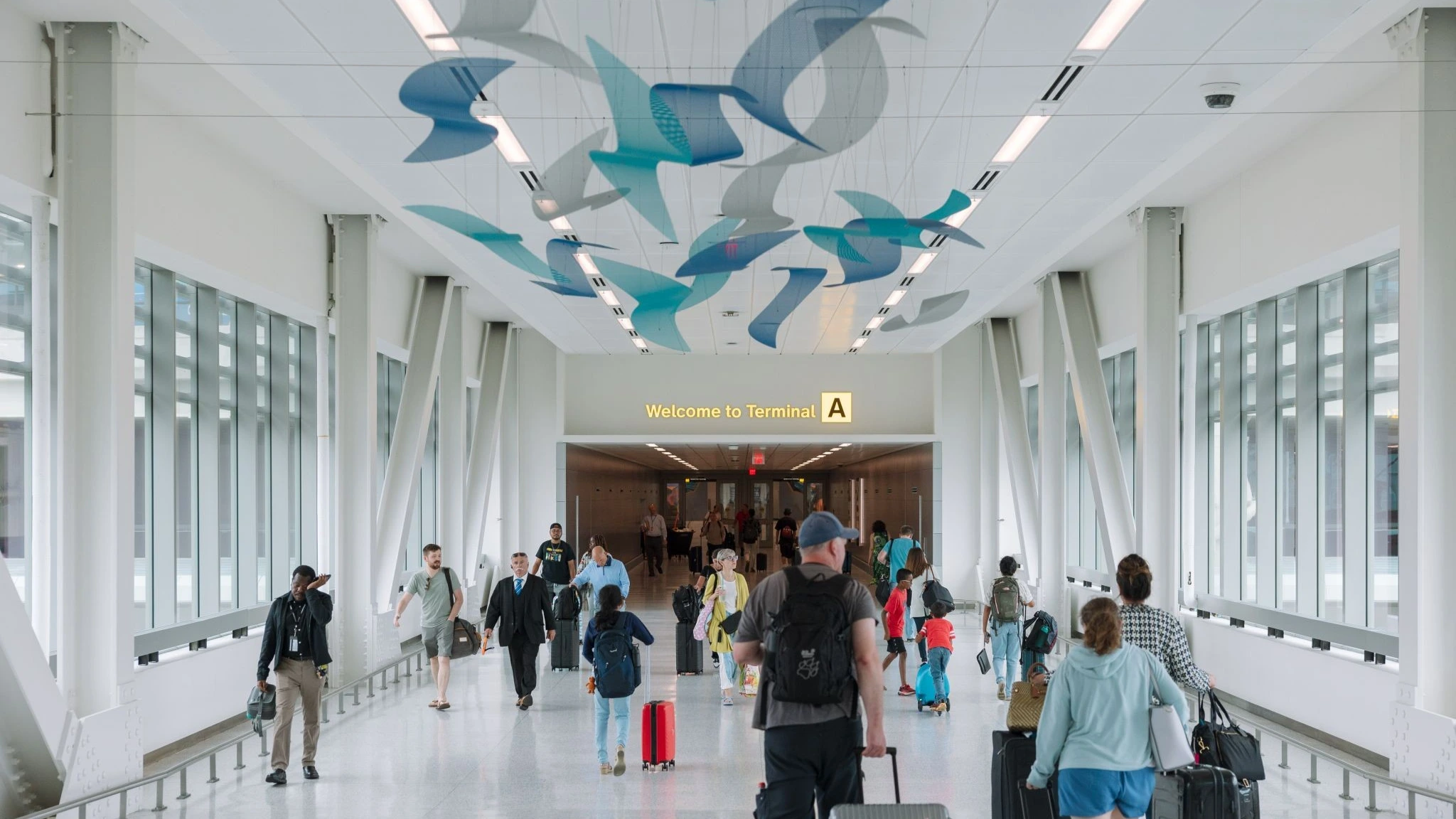 flight-attendant-5-mistakes-airport-stranding