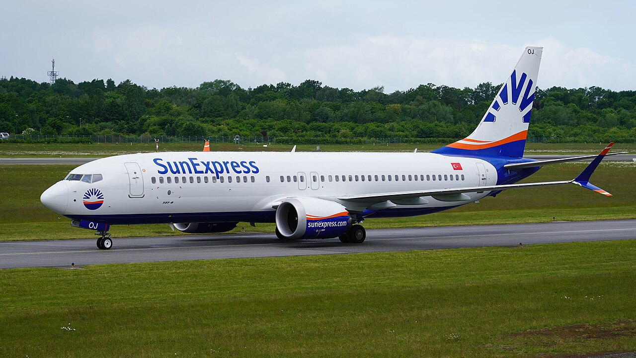 sharia-seat-dispute-passenger-attacks-flight-attendant-arrest