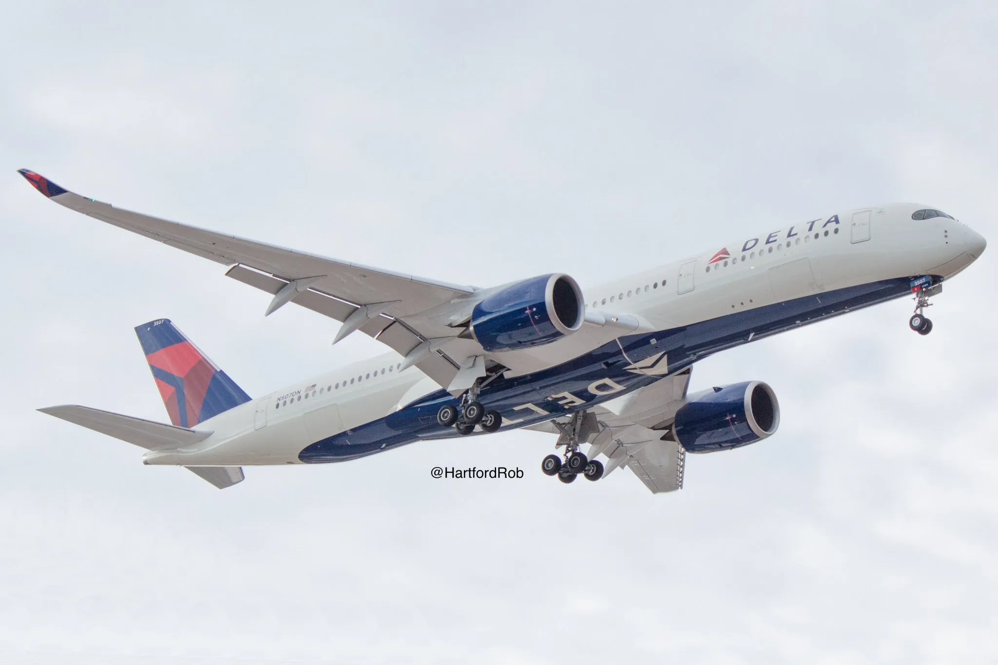 delta-air-lines-expands-sync-with-trump-targeted-media