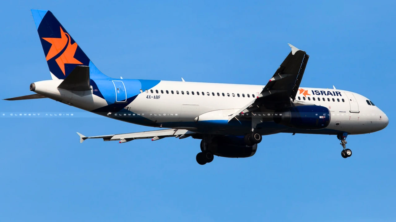 israir-third-collision-london-airport