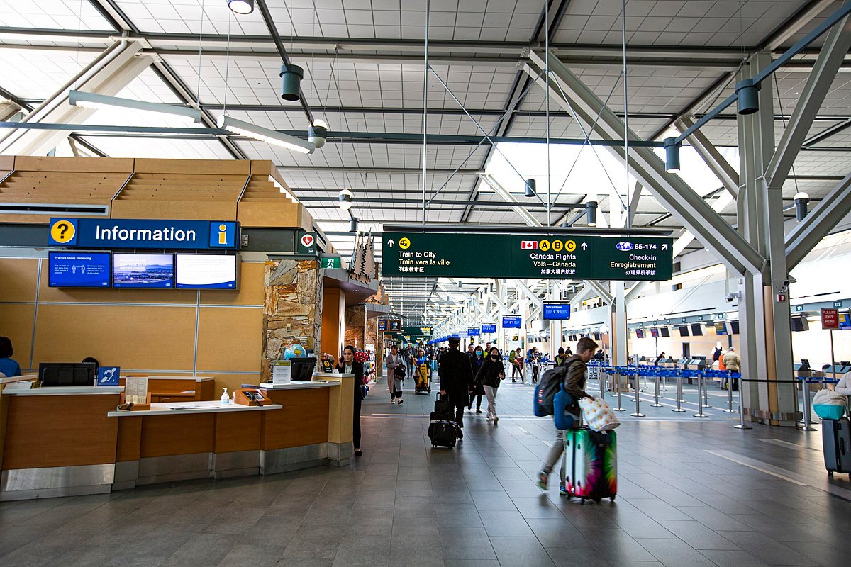 top-10-best-airports-2026-20-30-million-passengers
