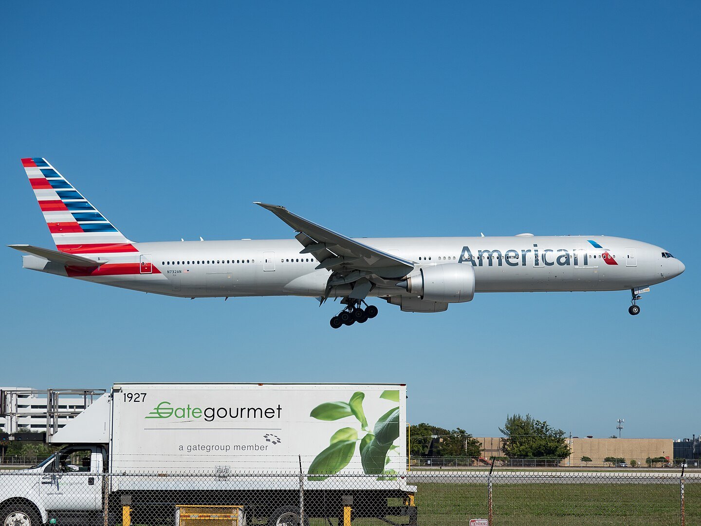 american-airlines-secures-permanent-caterer-at-most-connected-airport