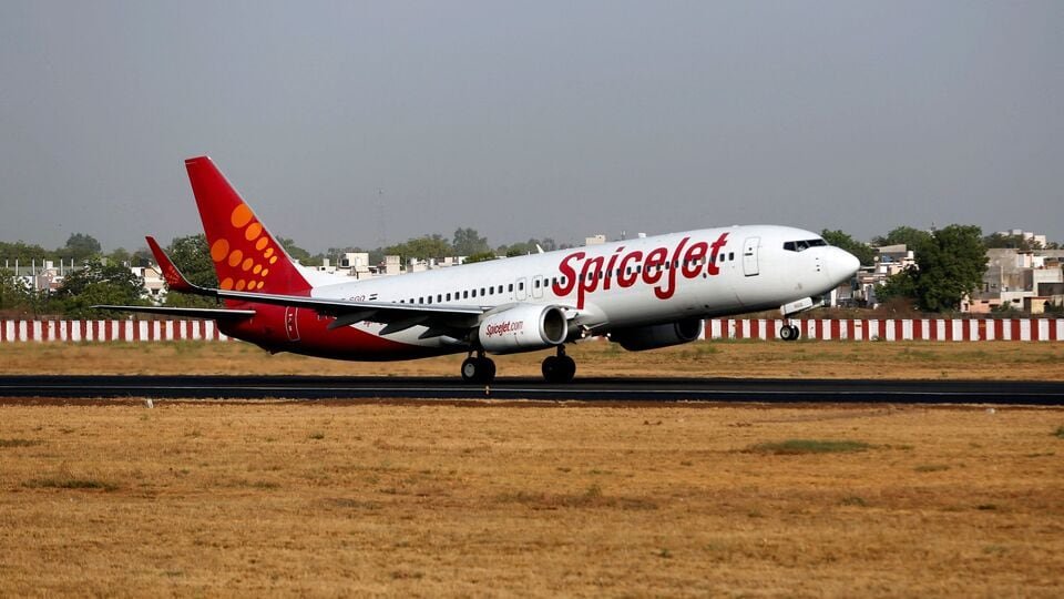 spicejet-aviator-ml-fined-15-lakh-nclt-late-settlement