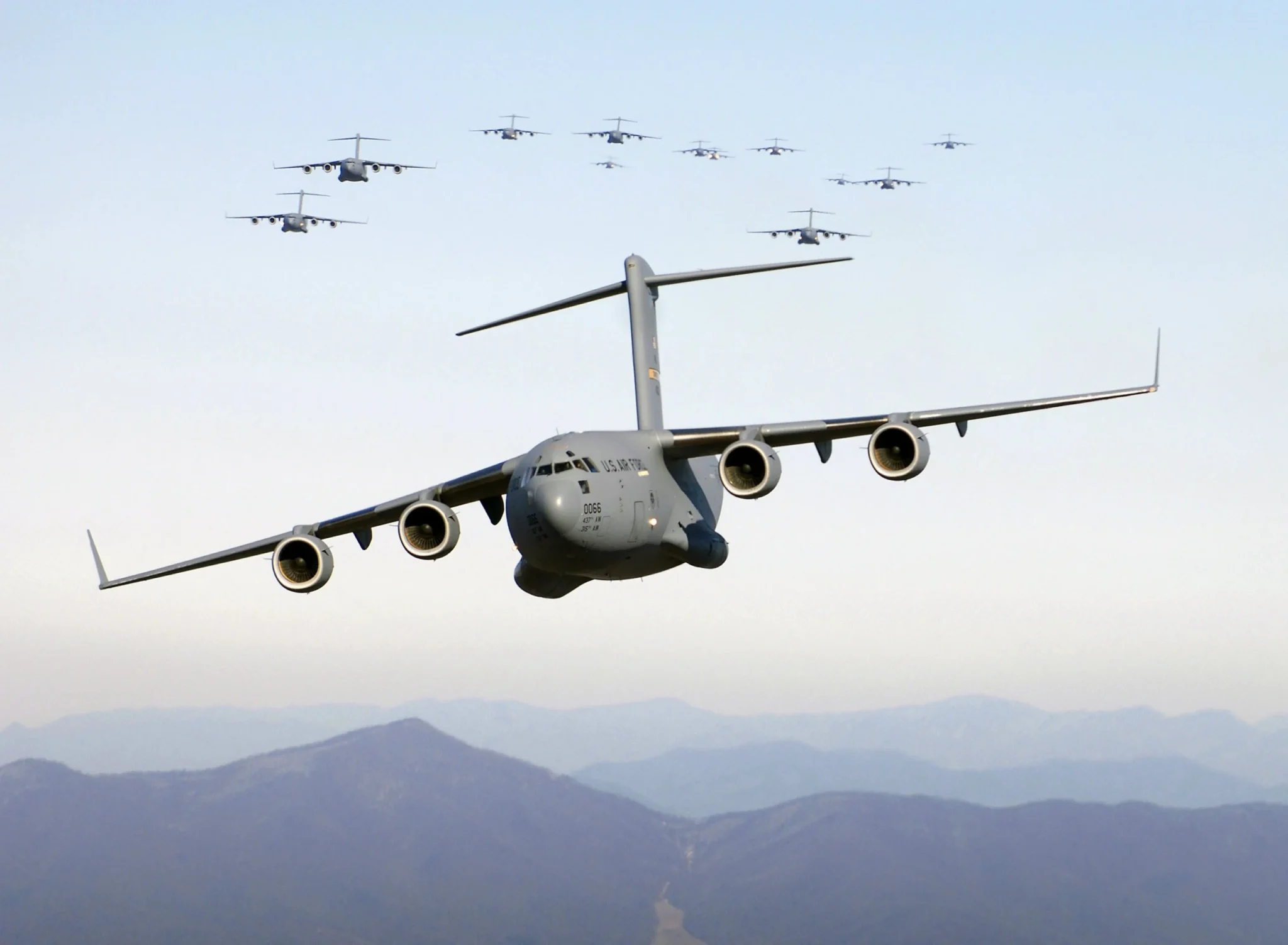 largest-air-force-c17-reaches-russia