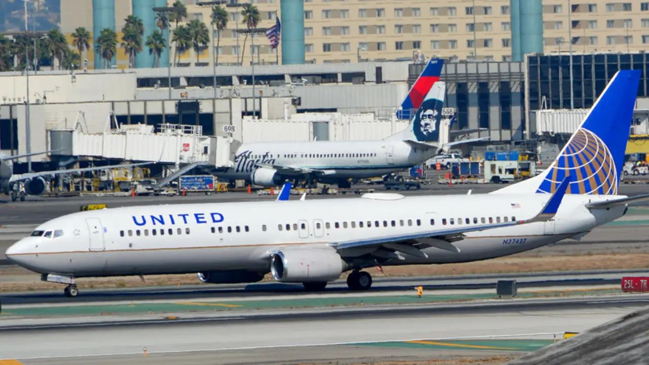united-airlines-passenger-arrested-newark-flight-delay