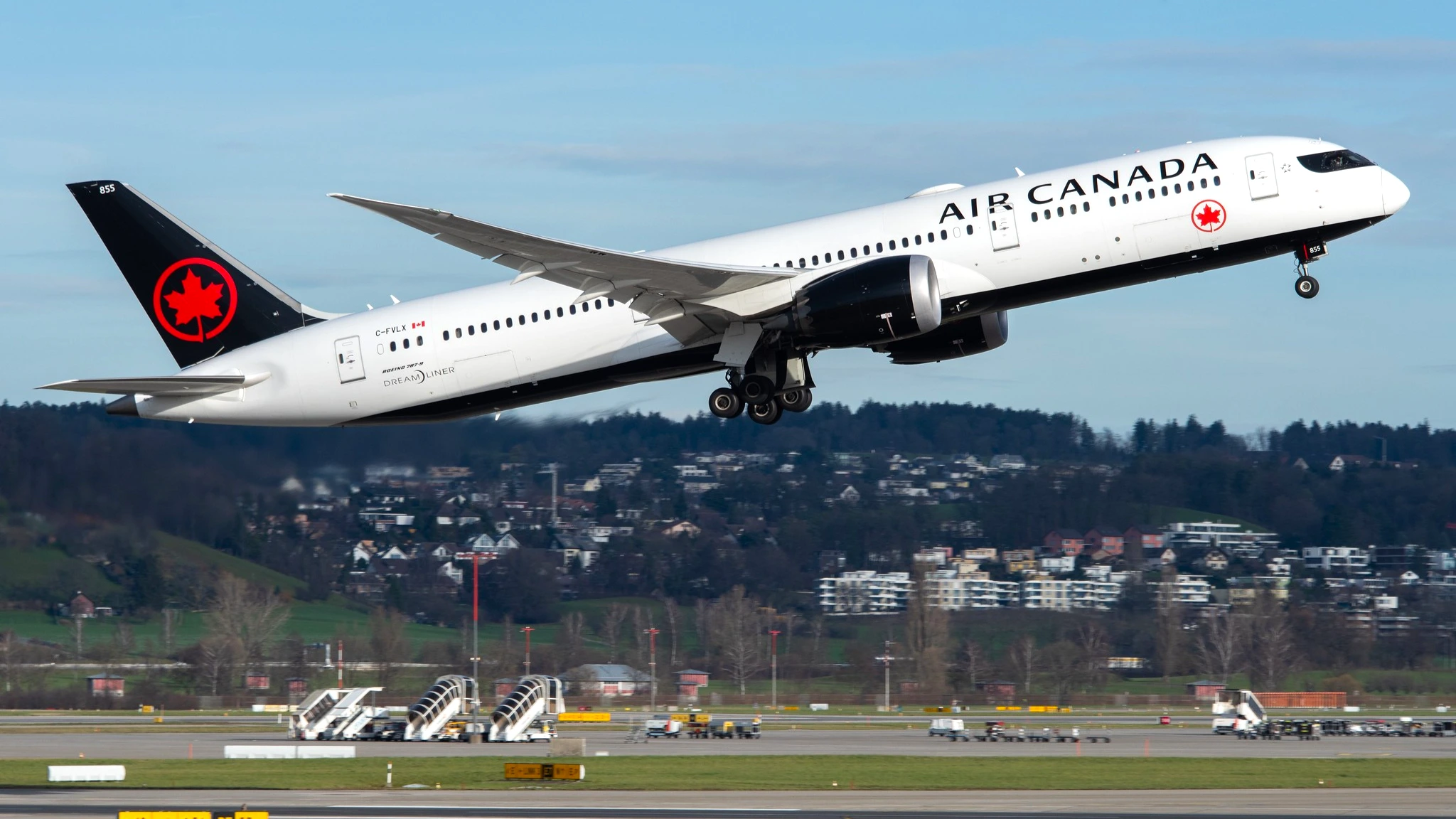 air-canada-restart-787-flights-expensive-city