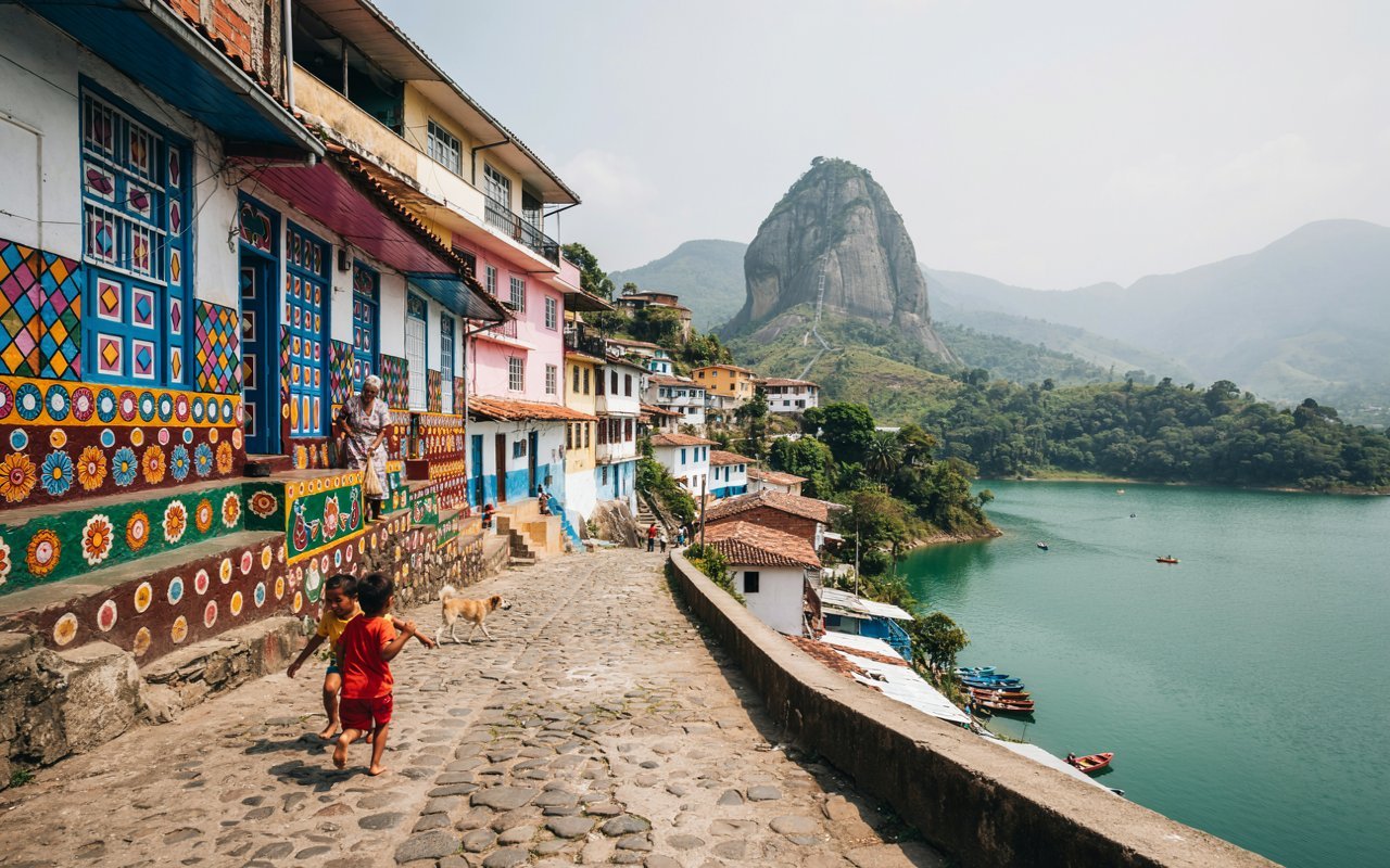 colombia-guatape-breathtaking-towns-visit-this-year