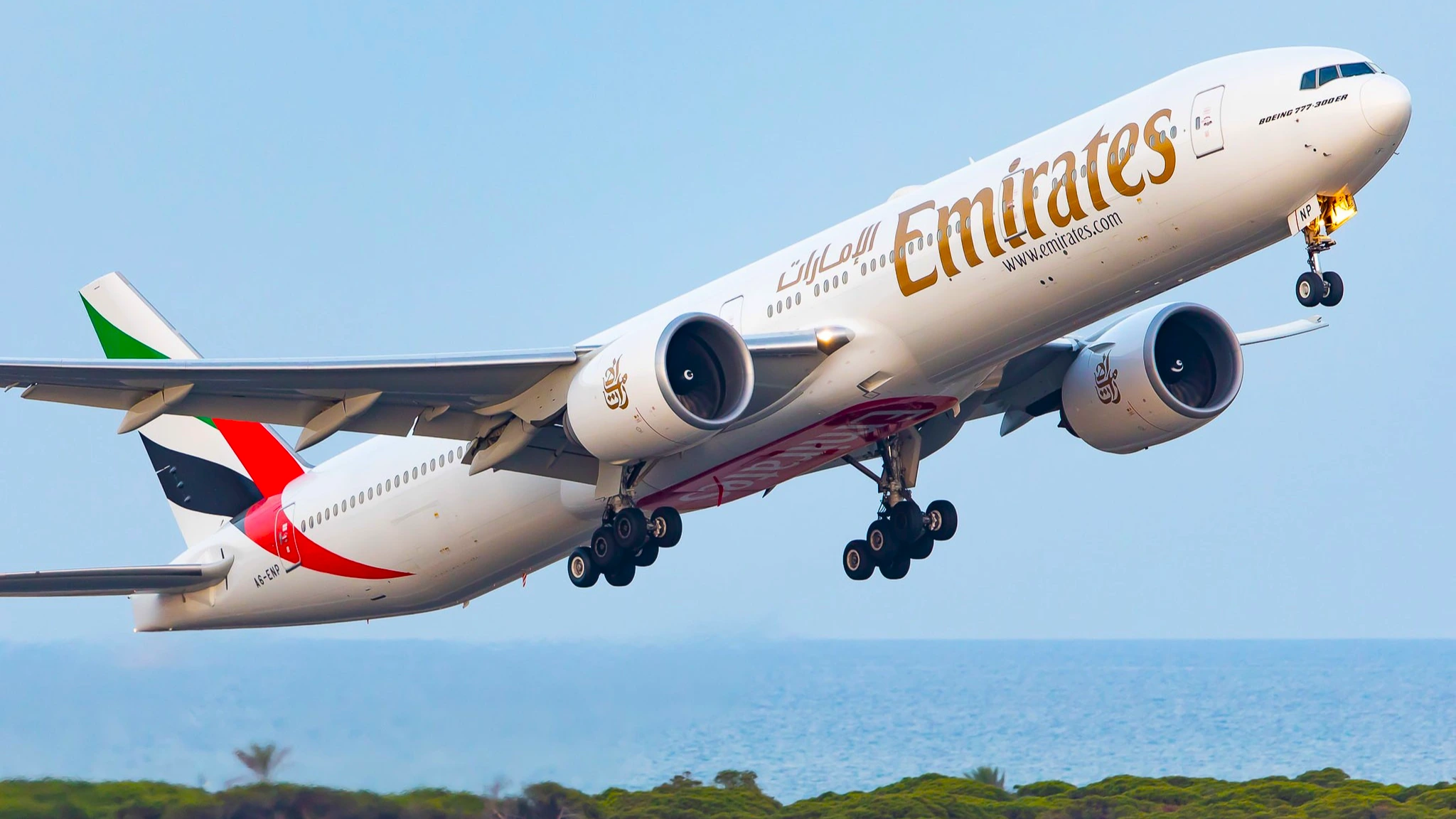 emirates-new-dubai-ad-message-worried-travellers