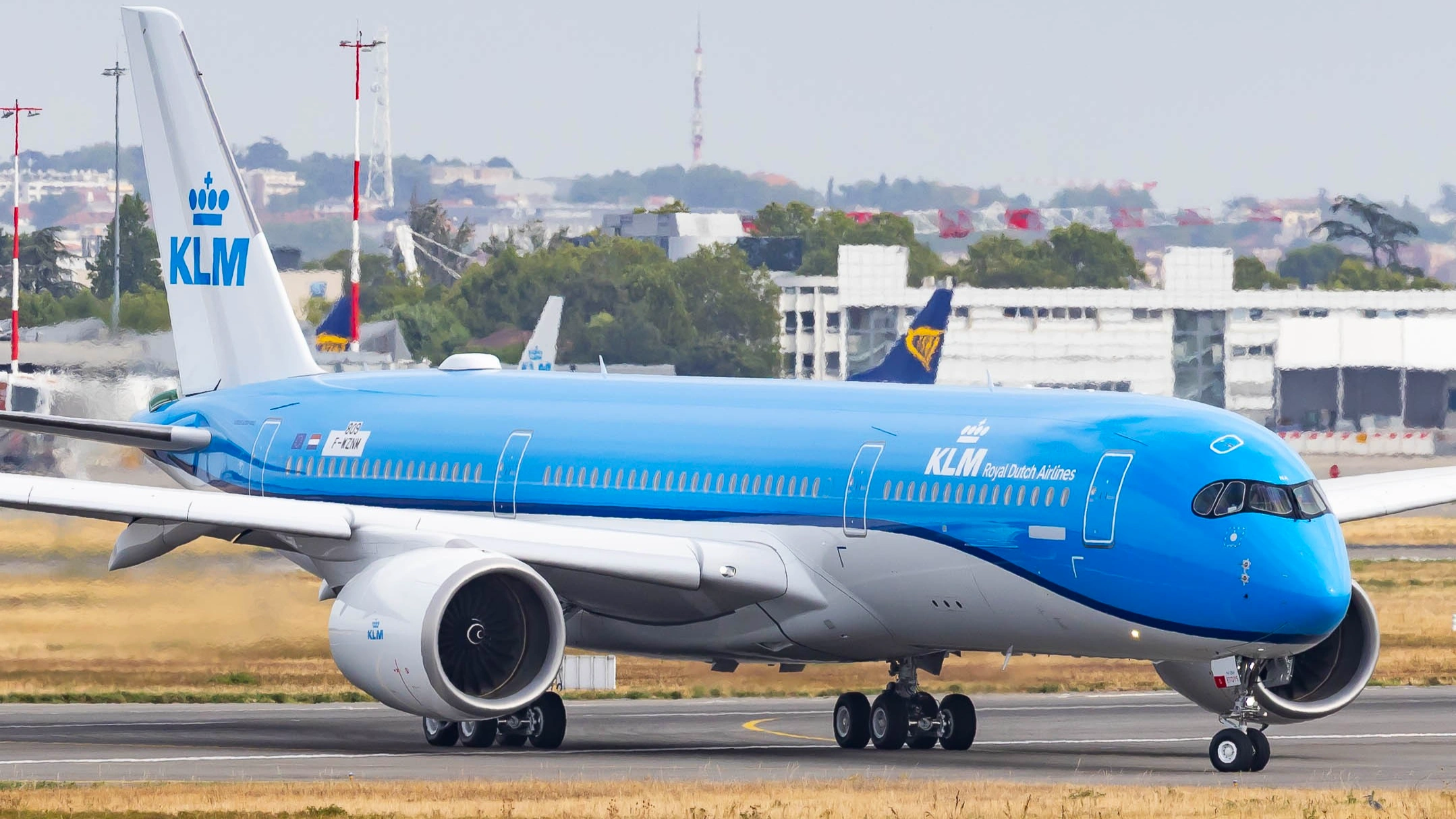KLM ने टोरंटो के लिए पहली A350 उड़ान शुरू की, जानें खासियत