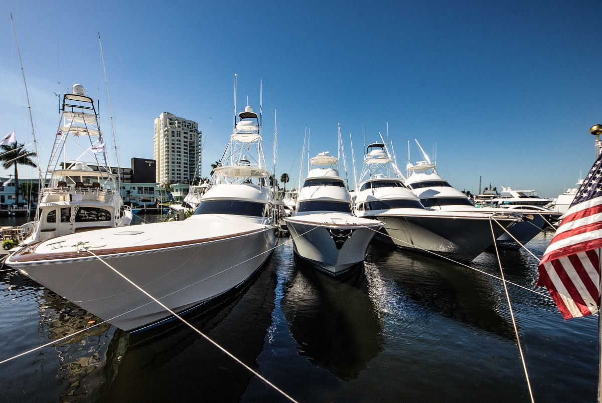 flibs-2026-fort-lauderdale-boat-show-tourism-peak