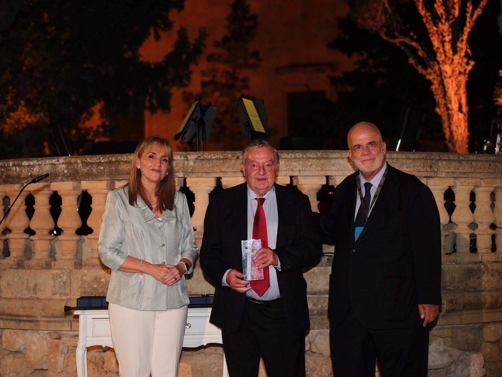 former-un-tourism-secretary-general-frangialli-wttc-icon-award