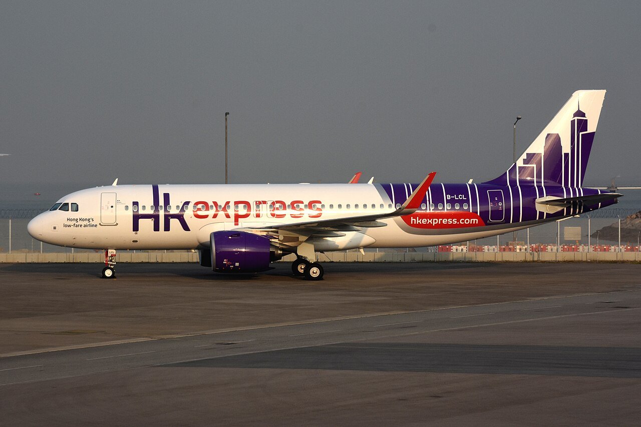 hk-express-passenger-burned-power-bank-overheat