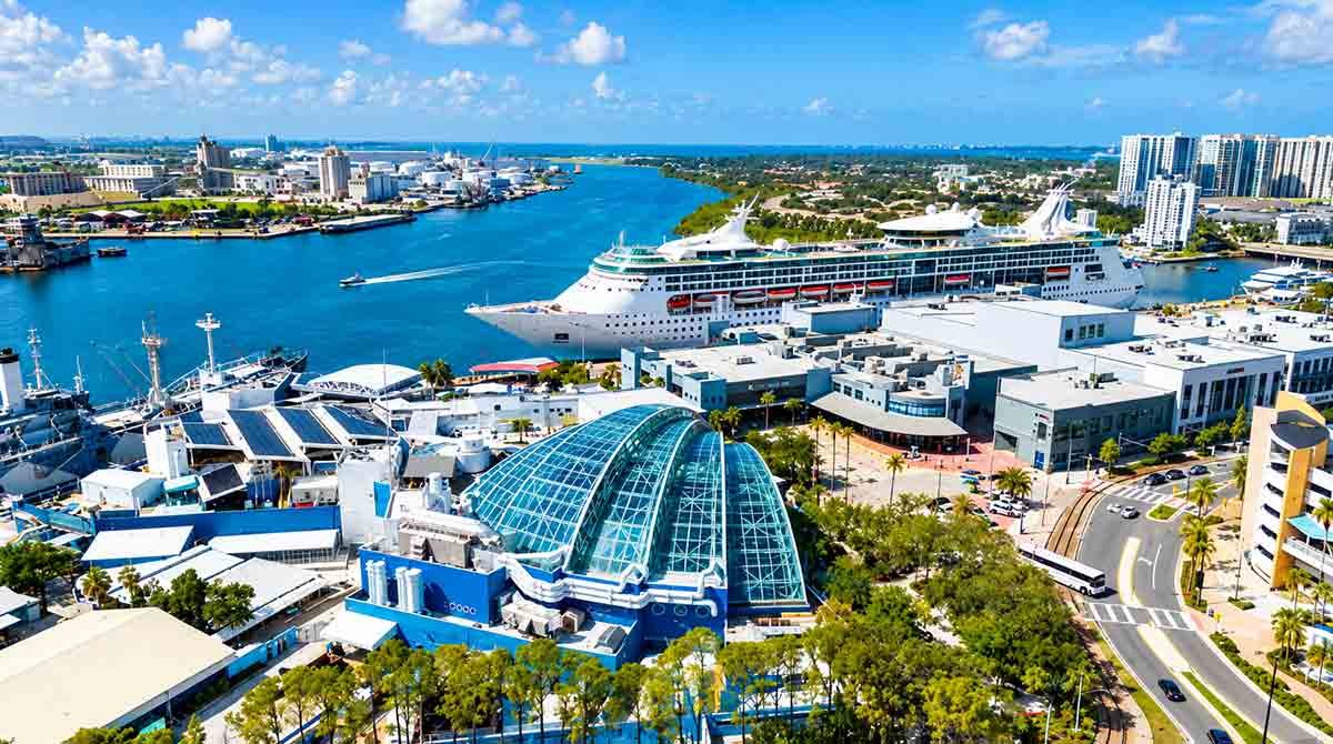 florida-hawaii-us-tourism-august-slowdown