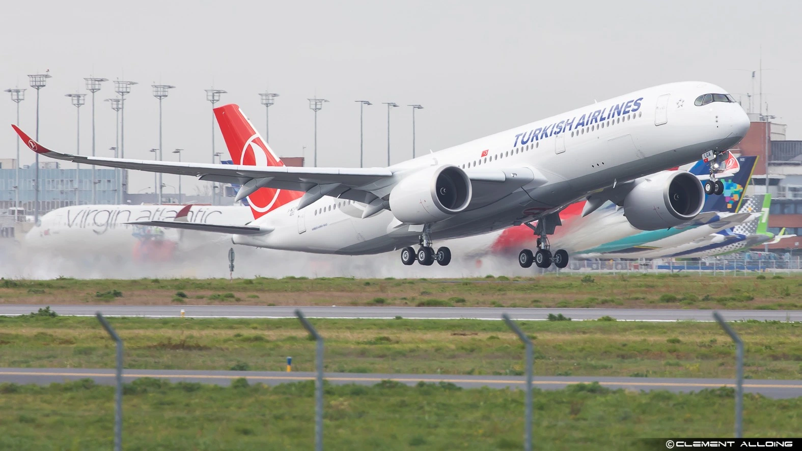 turkish-airlines-a350-pilots-return-new-york-gate-why
